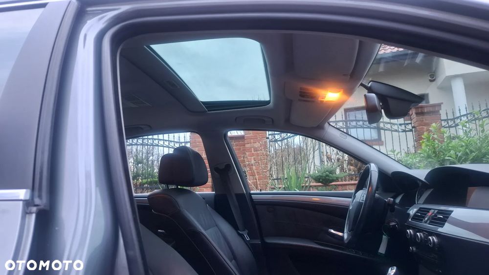 BMW Seria 5 525i - 8