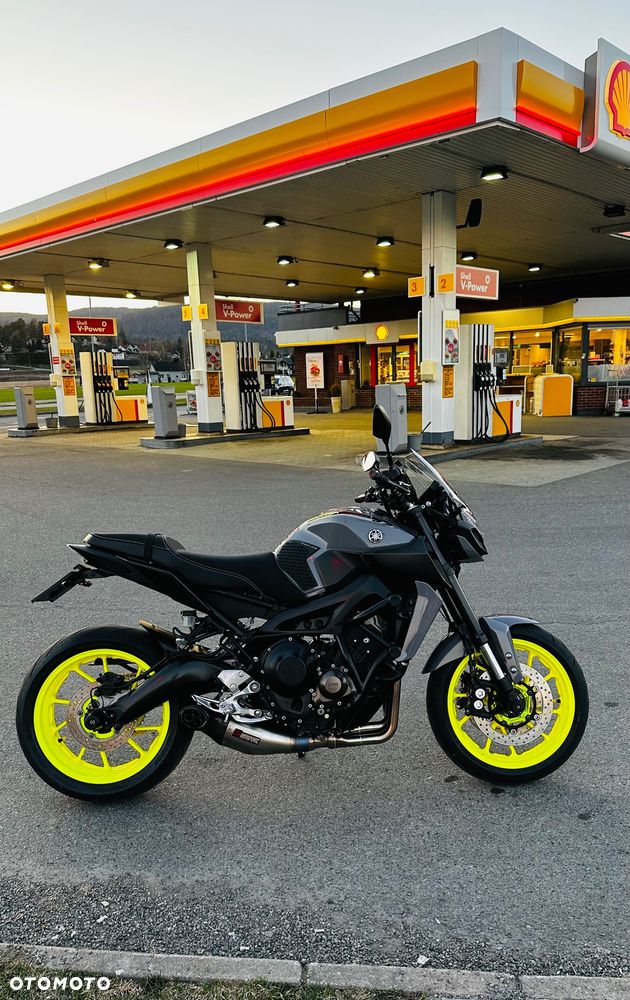 Yamaha MT - 28