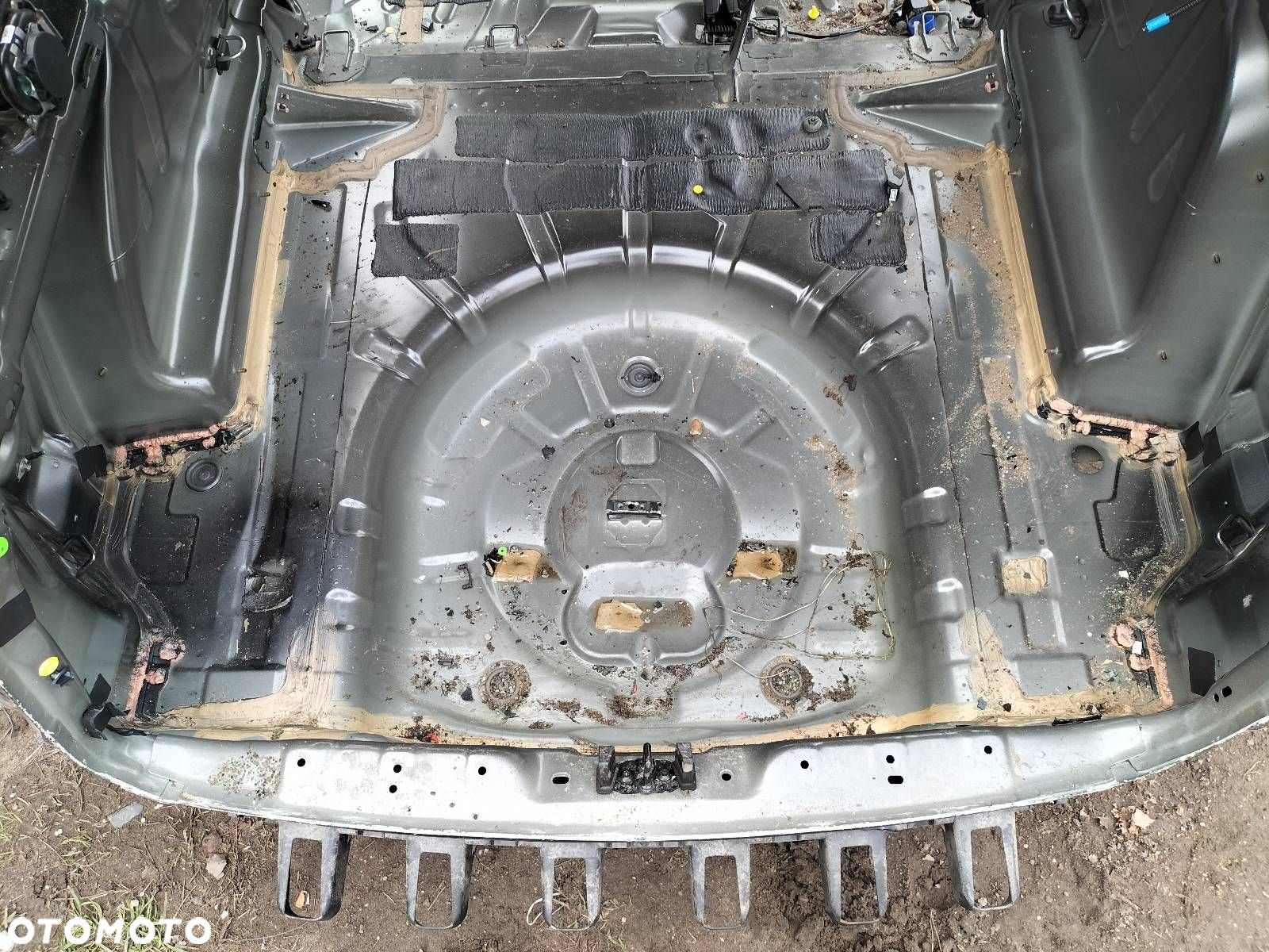 WANNA BAGAŻNIKA PAS TYLNY FORD FOCUS MK4 KOMBI BJ - 4