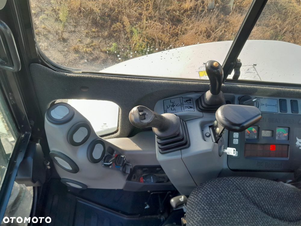 Bobcat e50 - 23