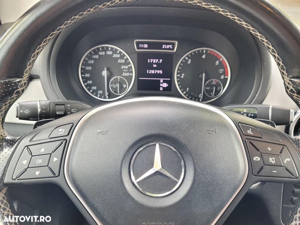 Mercedes-Benz B 180 - 10