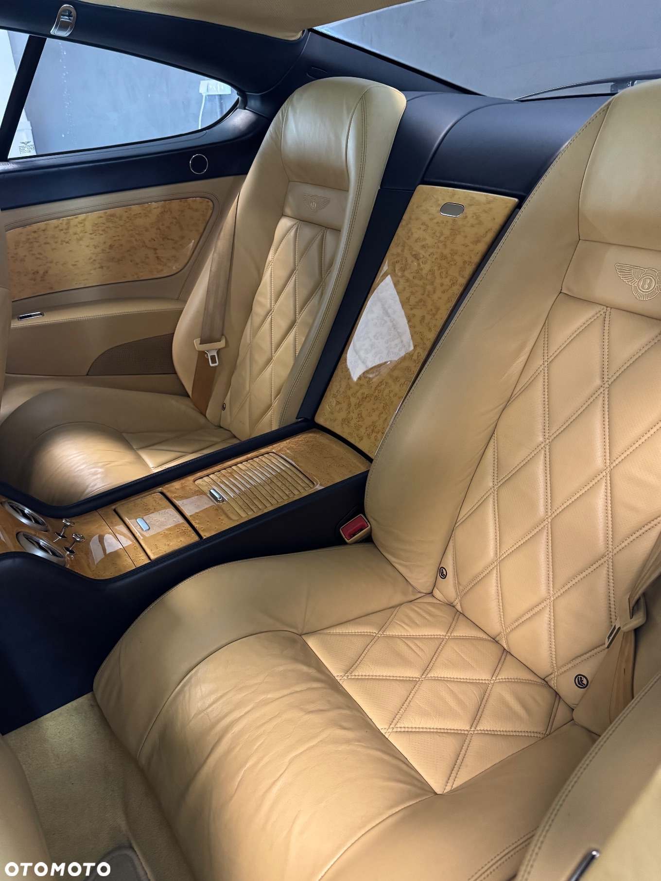 Bentley Continental GT - 23