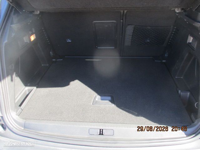Peugeot 3008 1.5 BlueHDi Allure EAT8 - 8