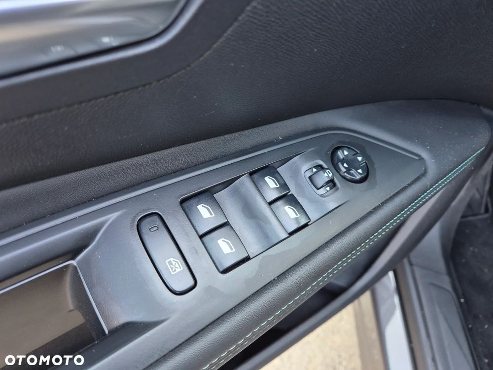Peugeot 3008 1.2 PureTech Allure Pack S&S EAT8 - 7