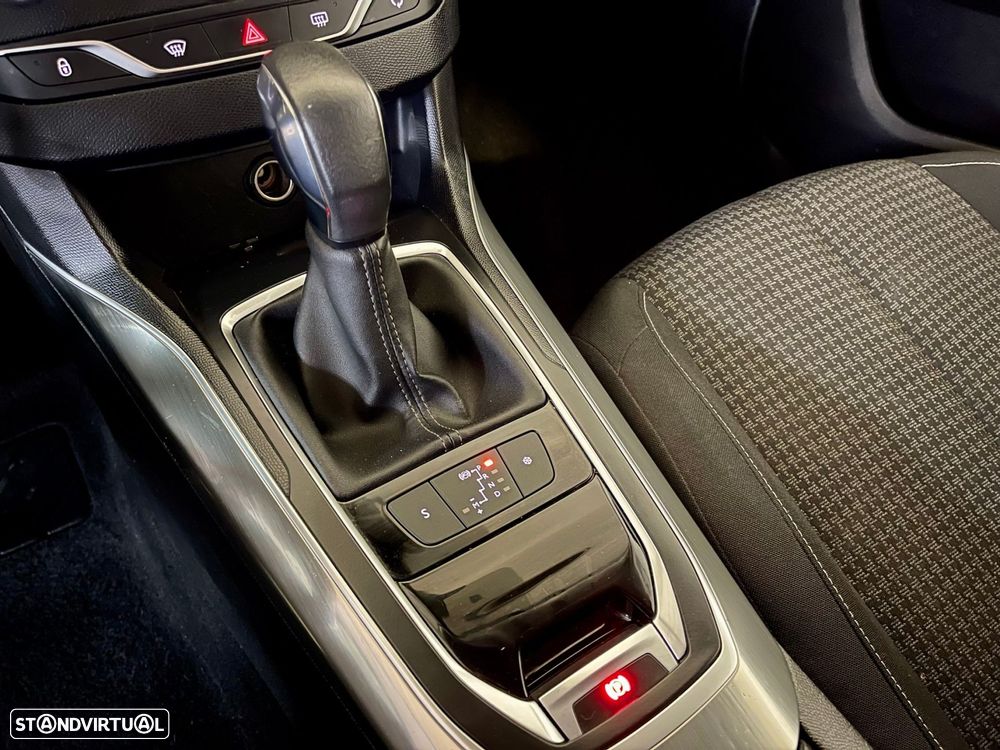 Peugeot 308 SW BlueHDi 130 EAT8 Style - 22