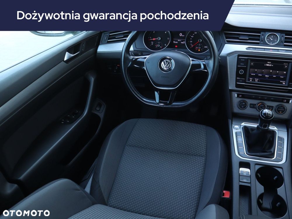 Volkswagen Passat Variant - 9