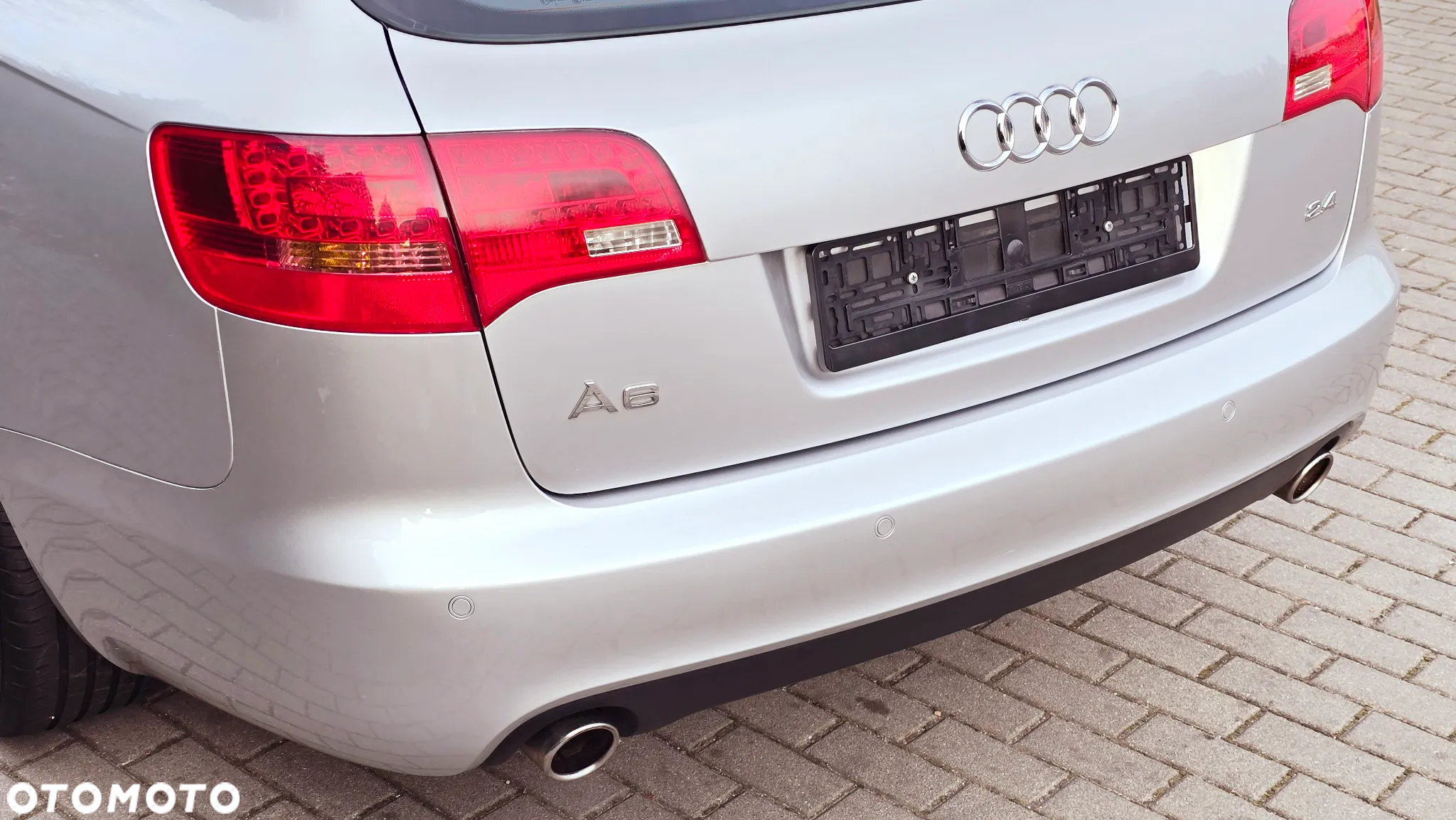 Audi A6 Avant 2.4 - 12