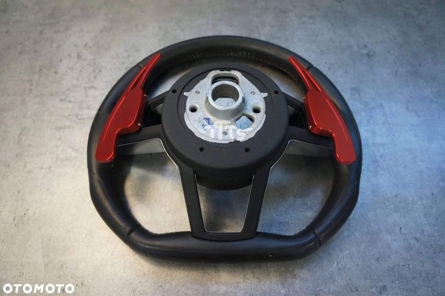 KIEROWNICA SKÓRA SKÓRZANA ŚCIĘTA AUDI TT TTS 8S ŁOPATKI 8S0419091E - 8
