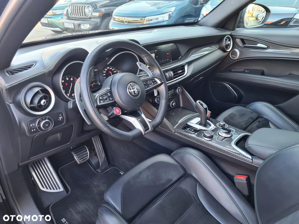 Alfa Romeo Stelvio 2.9 V6 Bi-Turbo Quadrifoglio Q4 - 11