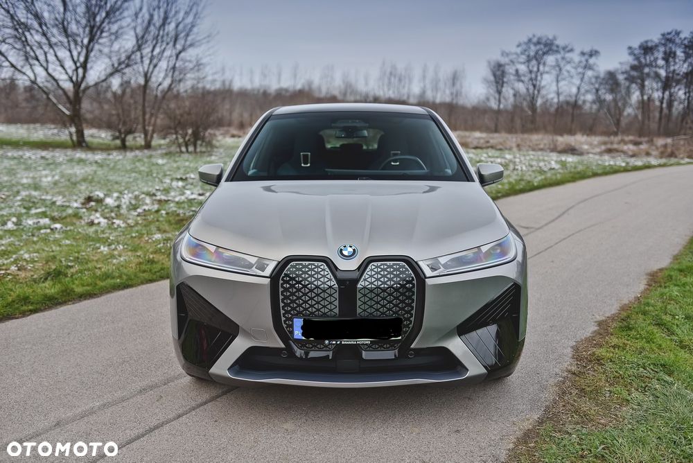 BMW iX xDrive40 76.6kWh - 1