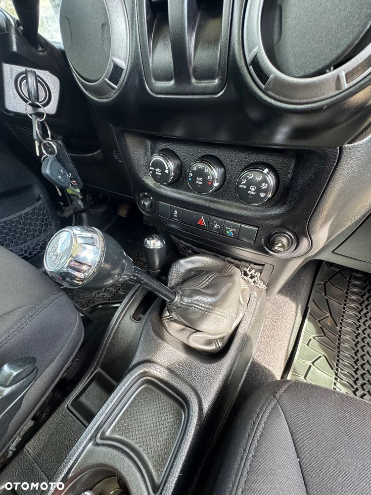 Jeep Wrangler - 17