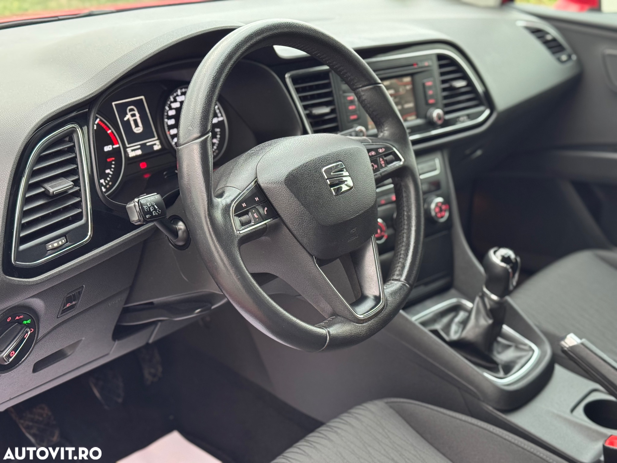 Seat Leon 1.6 TDI DPF Ecomotive Style - 4