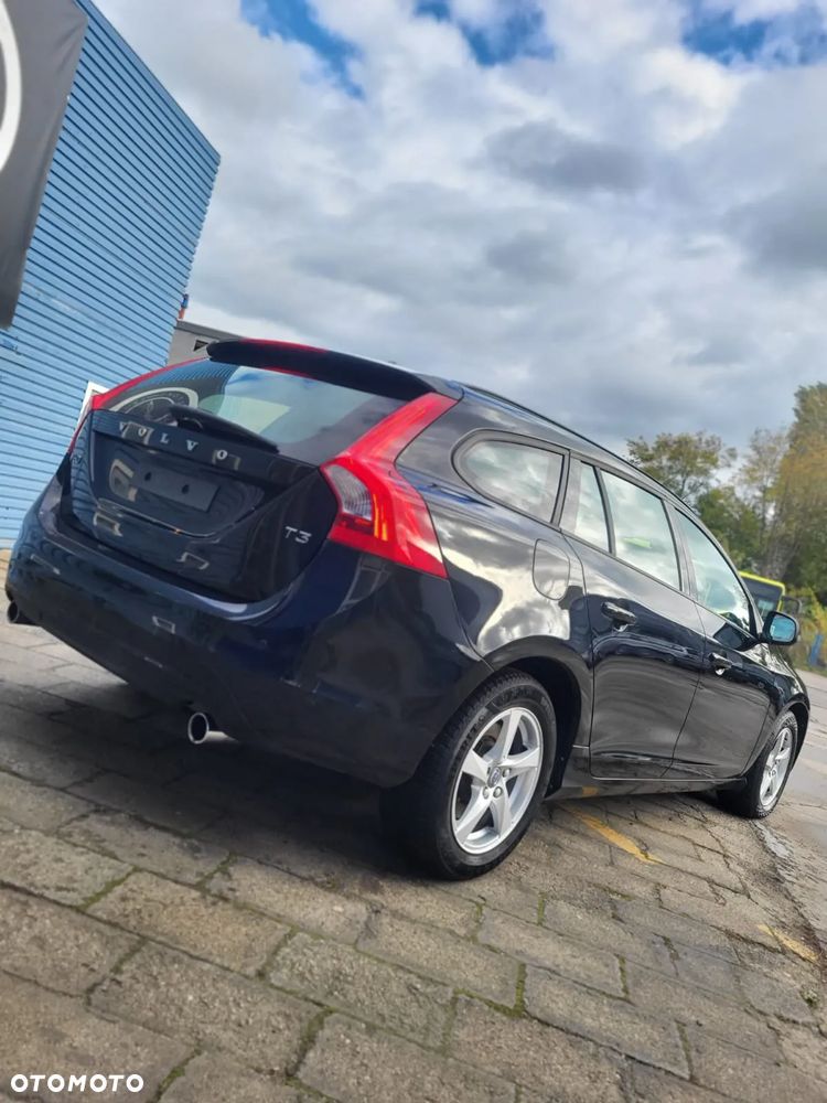 Volvo V60 T3 Drive-E Dynamic Edition (Kinetic) - 12