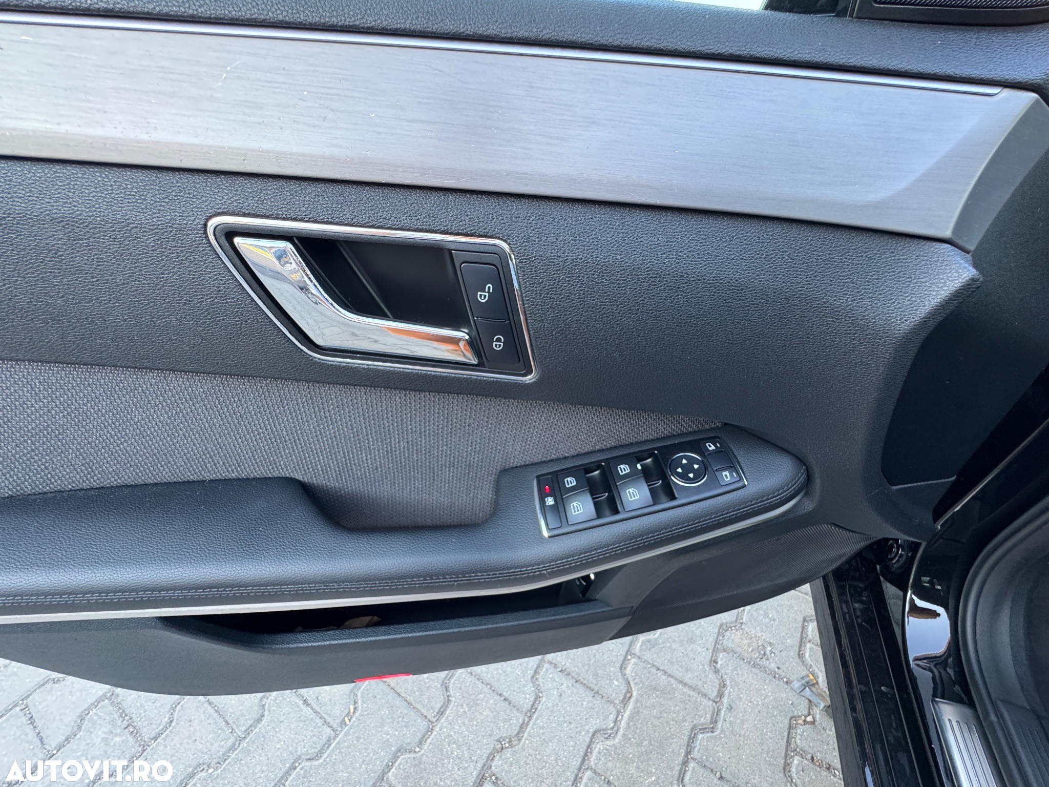 Mercedes-Benz E - 25