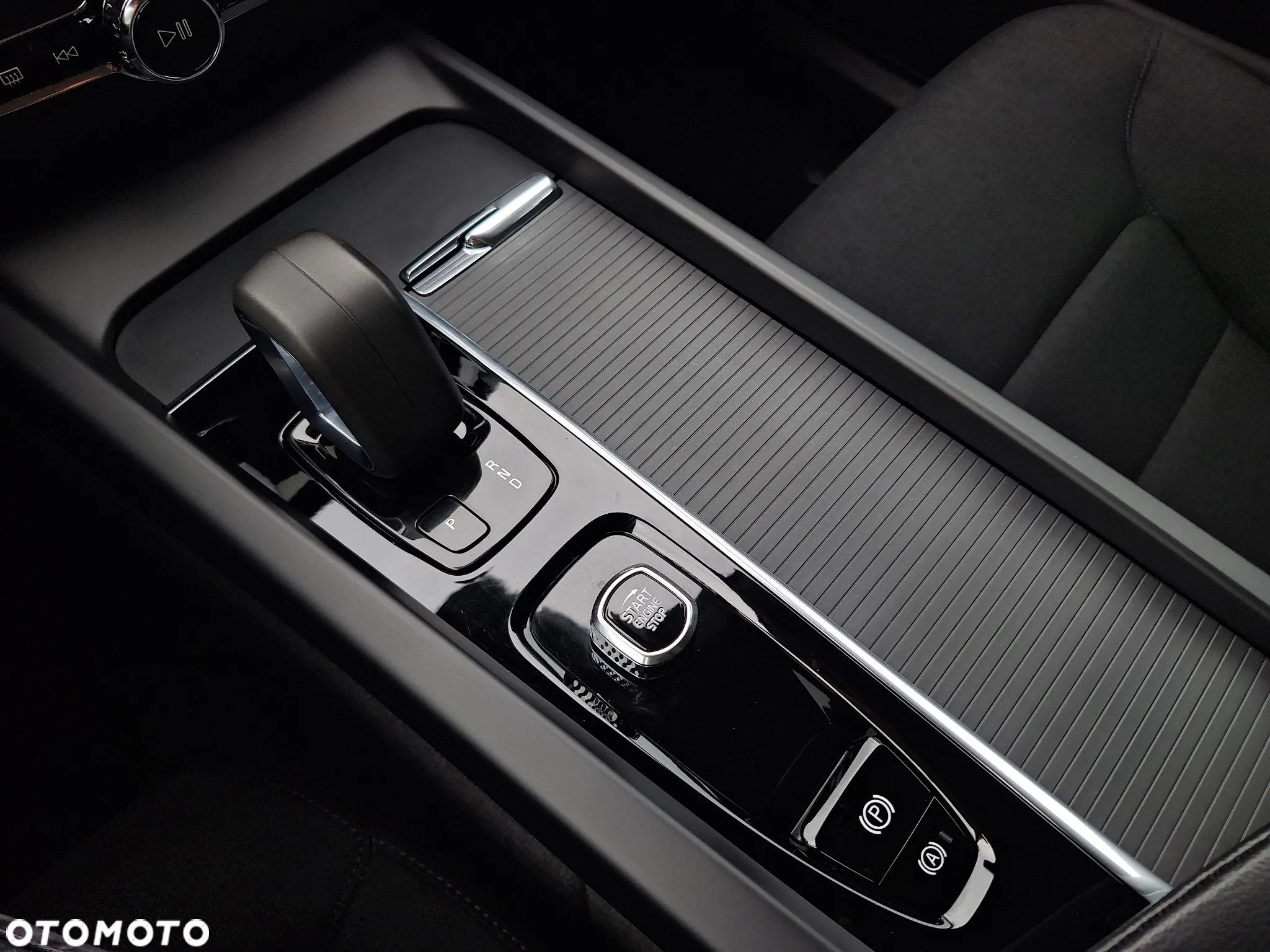 Volvo XC 60 - 25