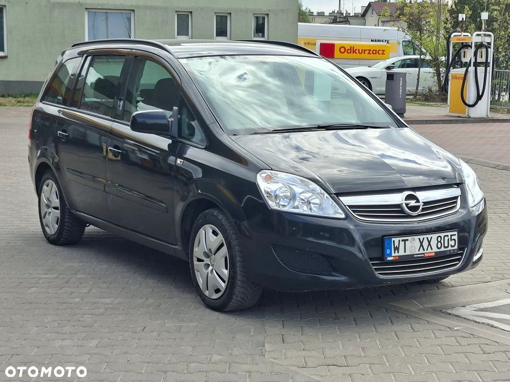 Opel Zafira - 1