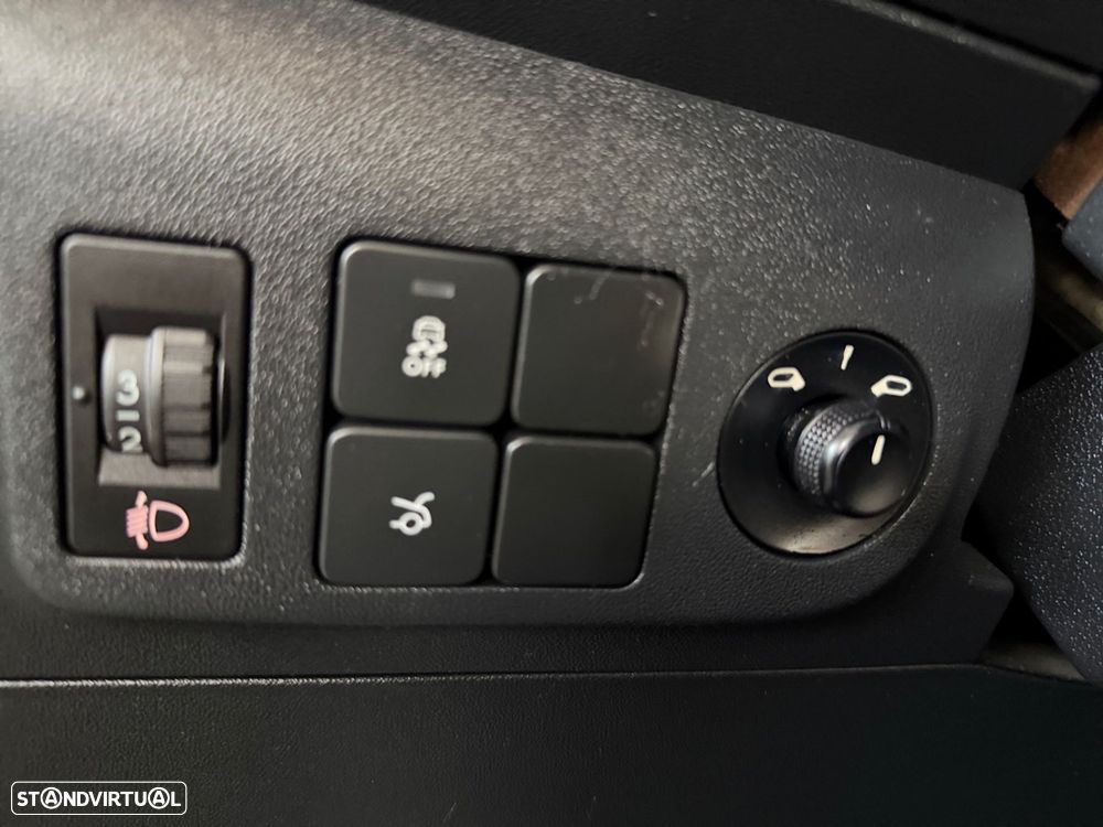 Citroën C-Elysée 1.6 HDi Exclusive - 15