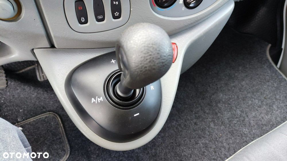 Renault Trafic - 28