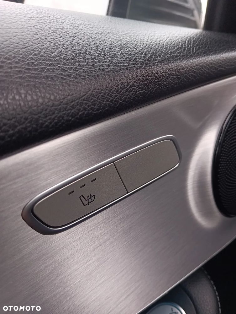 Mercedes-Benz Klasa C 250 Coupe 9G-TRONIC AMG Line - 32