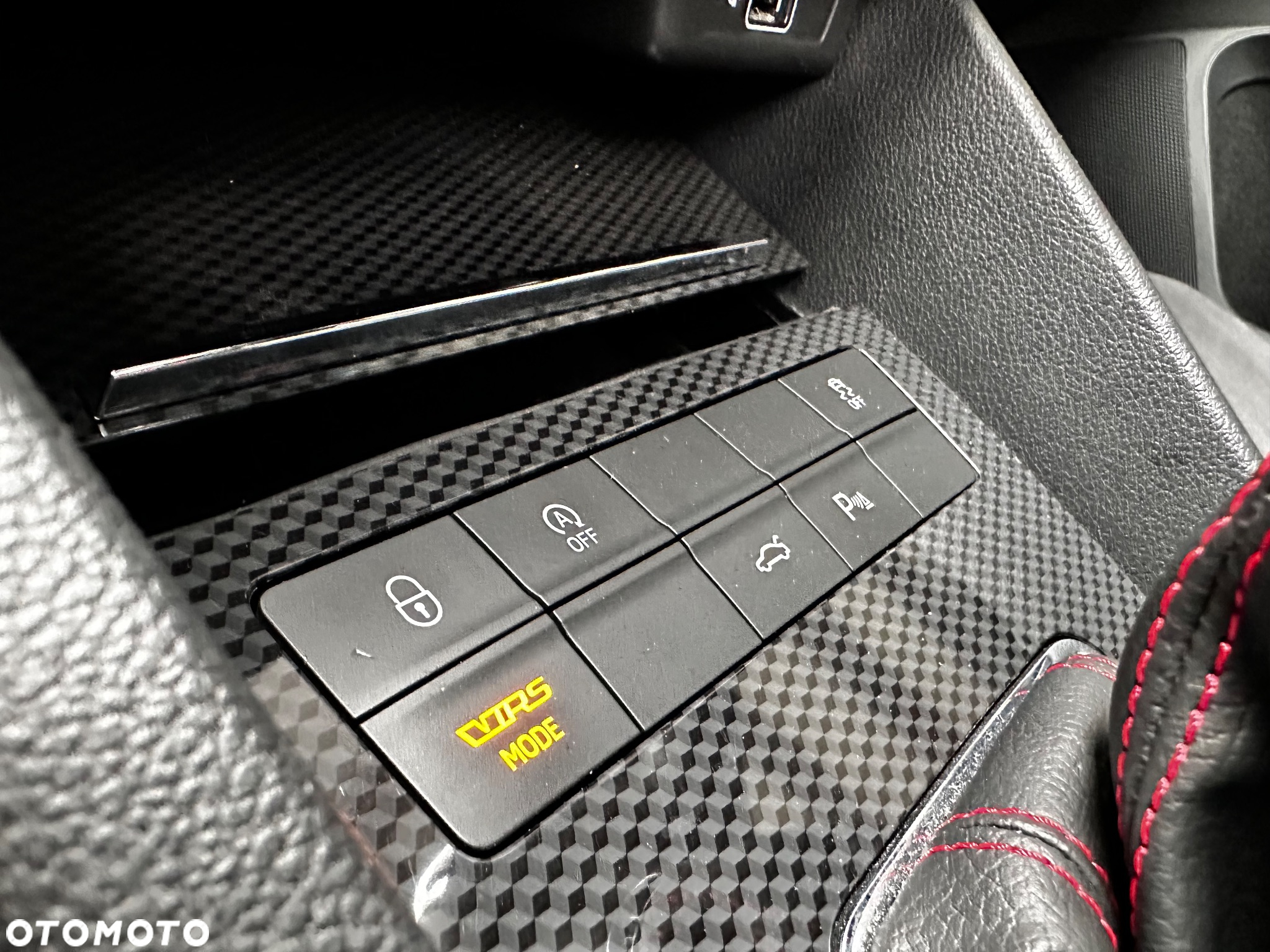Skoda Octavia 2.0 TSI RS Challenge 245 DSG - 35