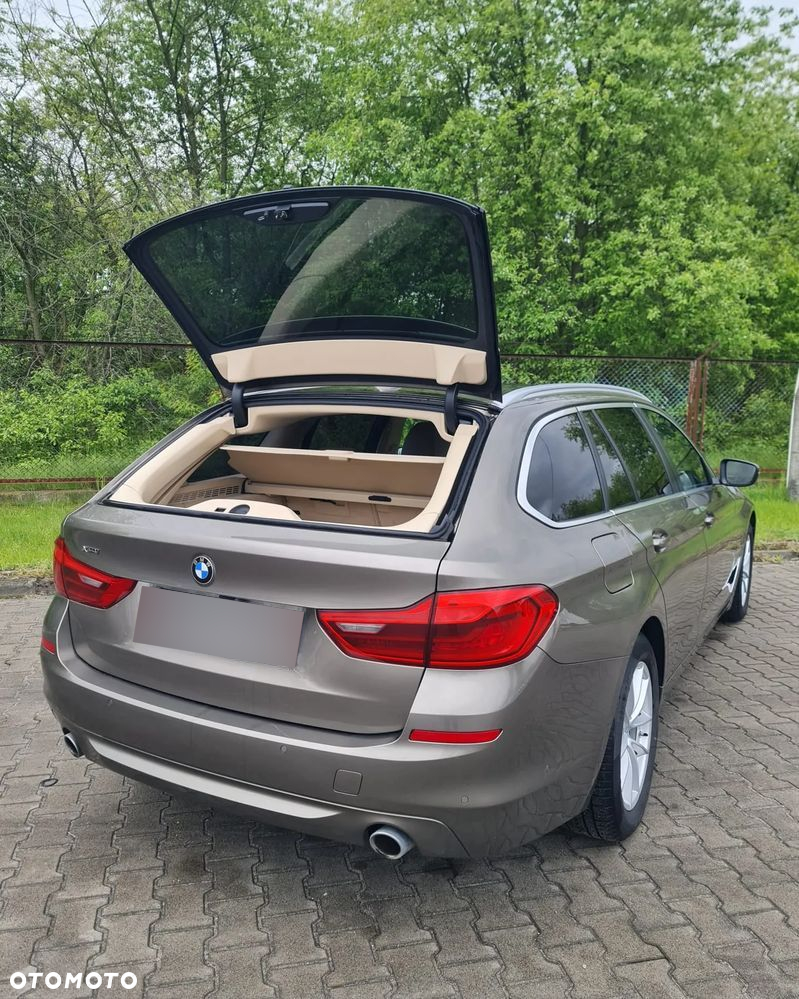BMW Seria 5 520d xDrive Luxury Line sport - 32