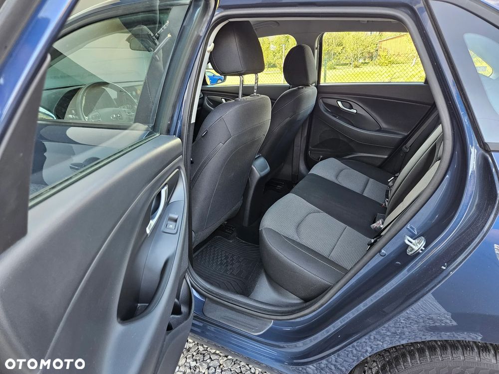 Hyundai i30 1.4 Classic + - 18