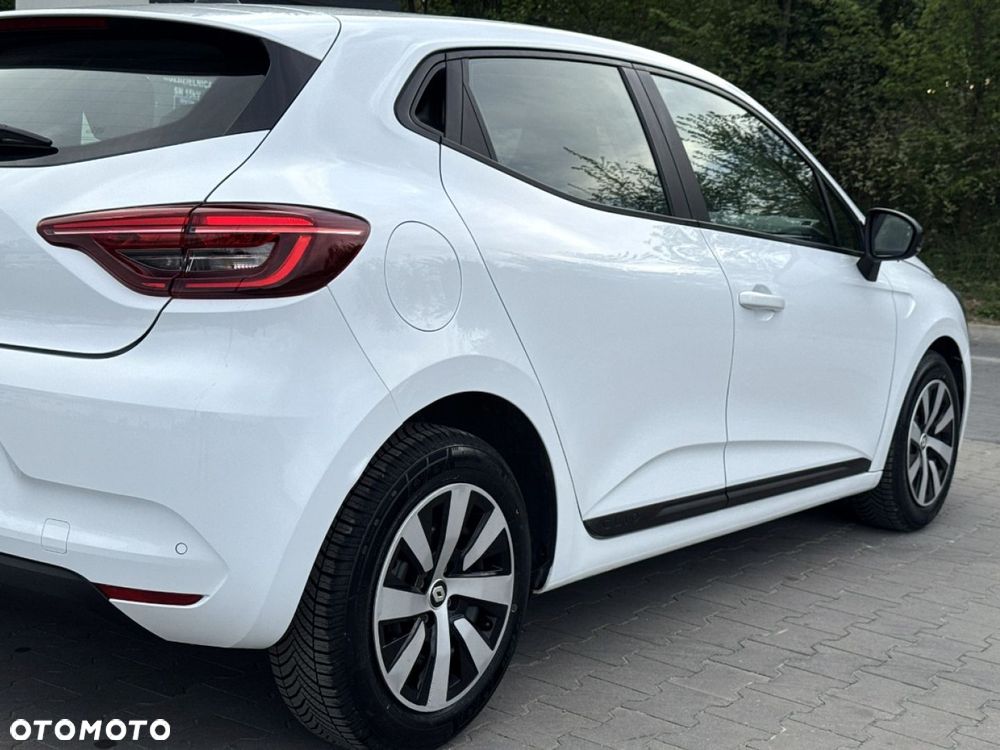 Renault Clio - 23