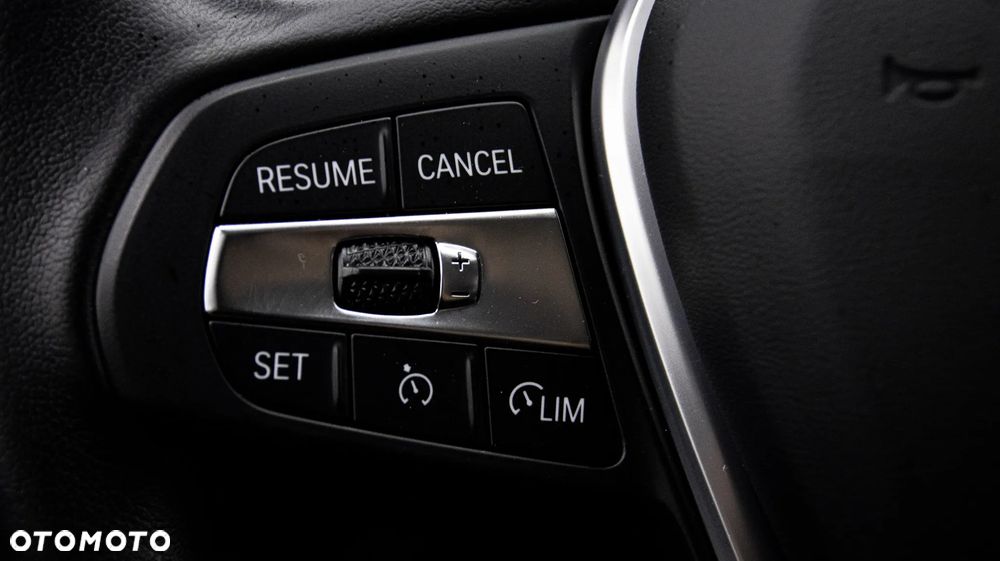 BMW Seria 3 318i Sport Line - 21
