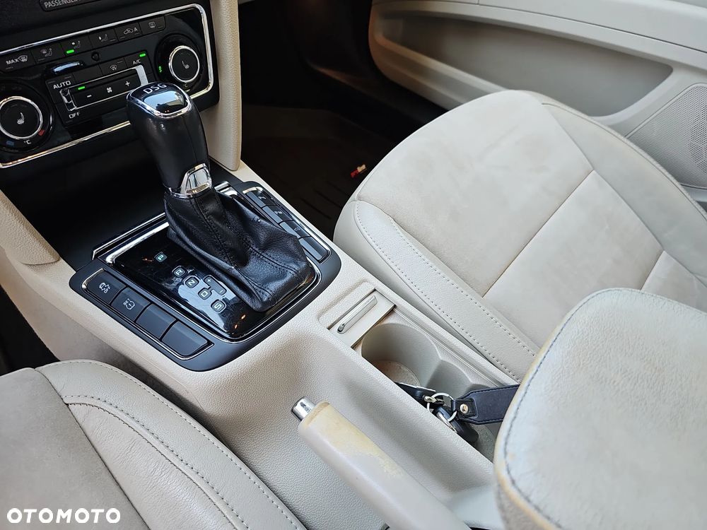 Skoda Superb 2.0 TSI Elegance DSG - 21