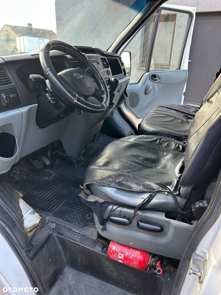 Ford Transit - 10