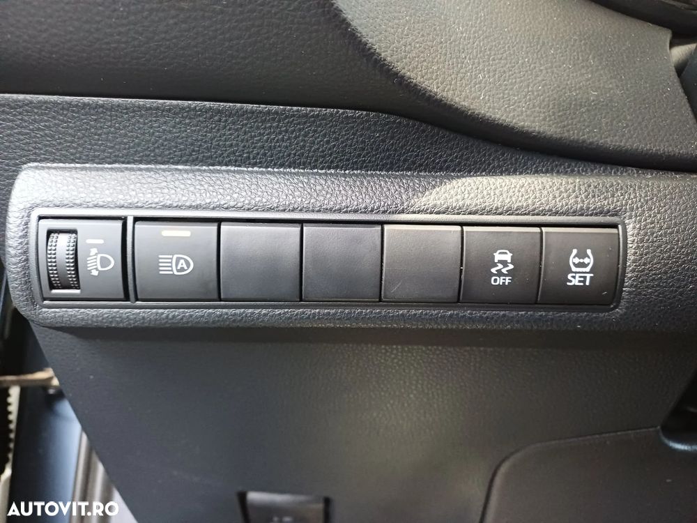 Toyota Corolla 1.8 HSD Dynamic - 9