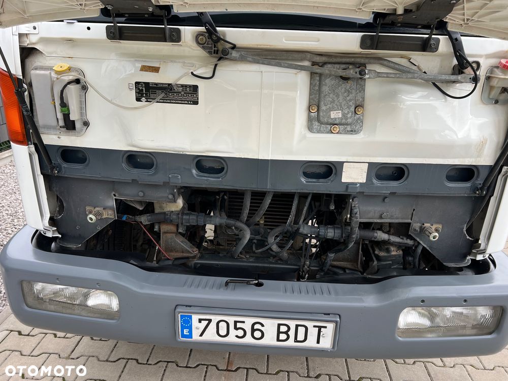 Nissan Atleon - 26
