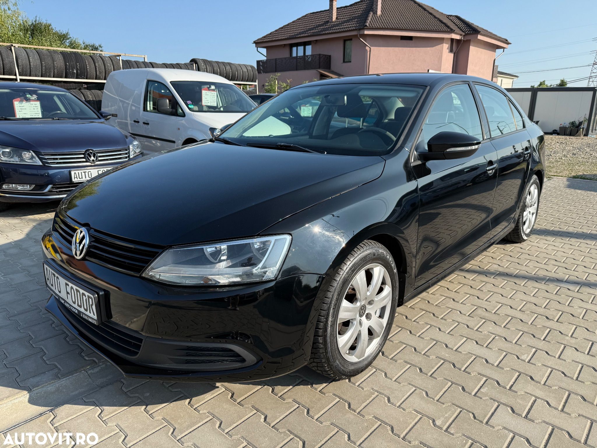 Volkswagen Jetta 1.6 TDI Blue Motion Technology Comfortline - 1