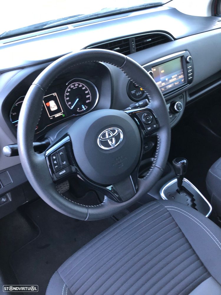 Toyota Yaris 1.5 HSD Comfort - 30