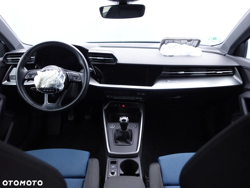 Audi A3 Sportback 30 TFSI advanced - 11