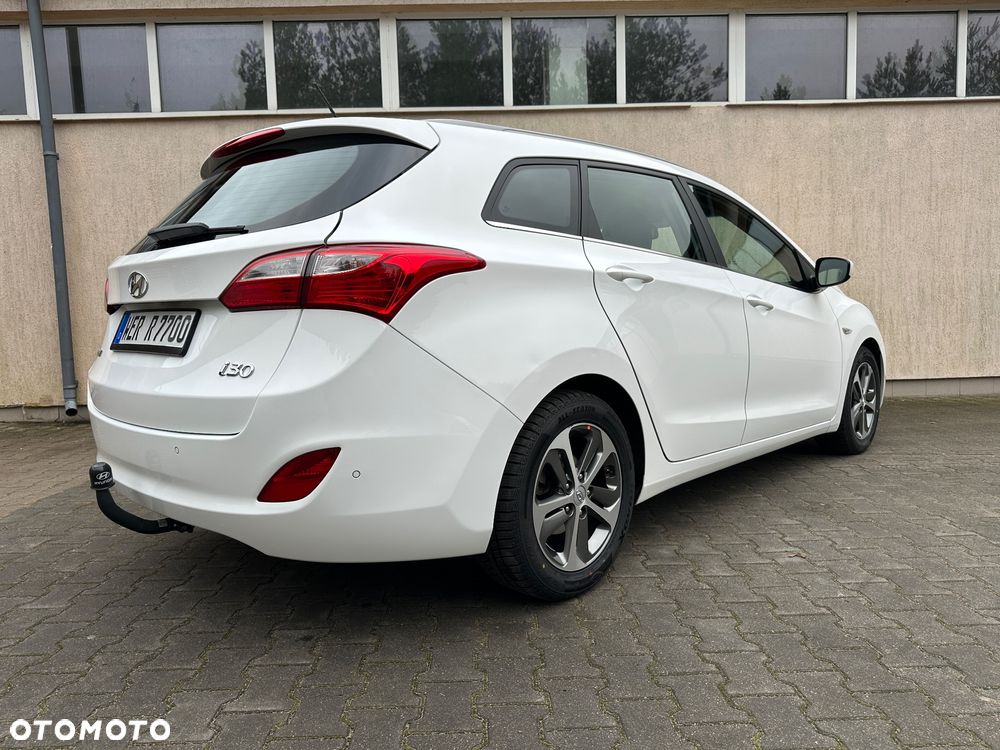 Hyundai i30 blue Kombi 1.6 GDi Passion - 6
