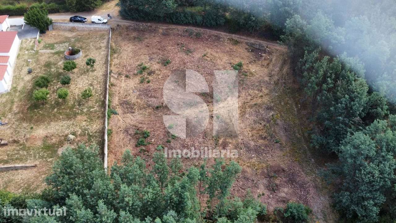 TERRENO PARA CONSTRUÇÃO - Grande imagem: 3/21