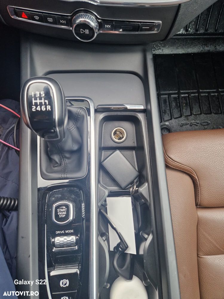 Volvo XC 60 D4 Momentum - 17