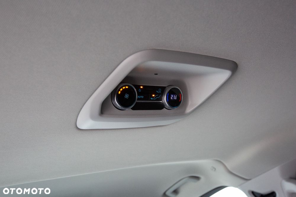 Ford Tourneo Custom - 14