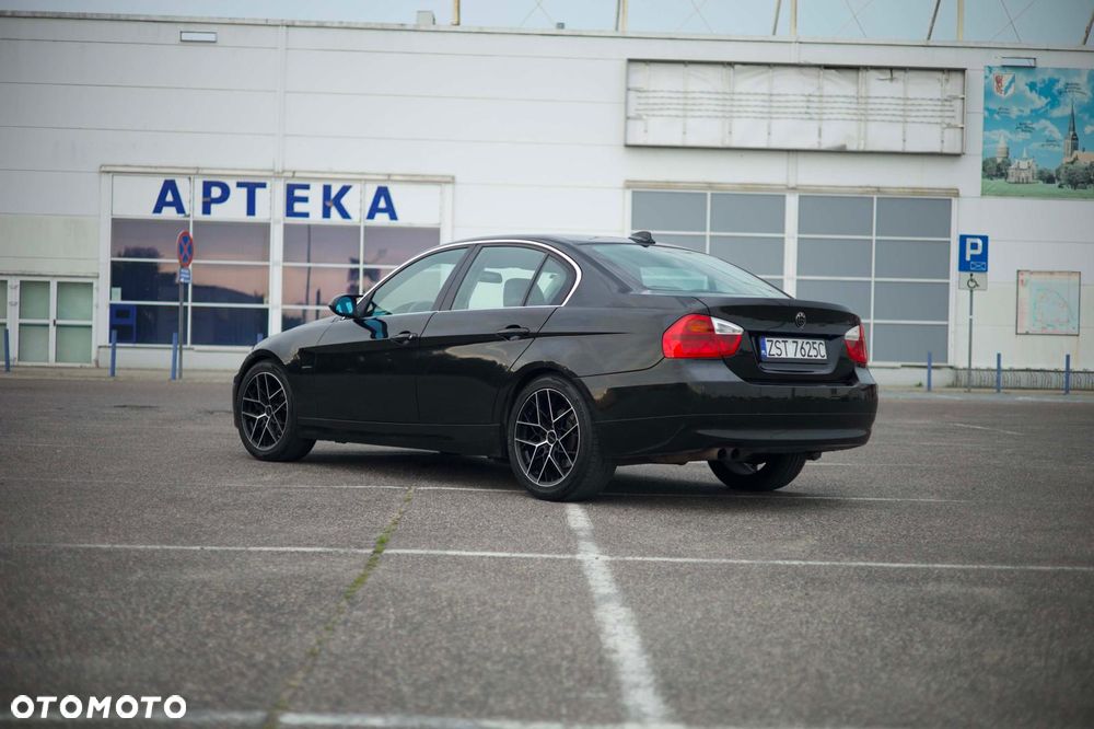 BMW Seria 3 325xi - 19