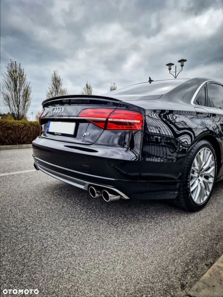 Audi S8 - 2