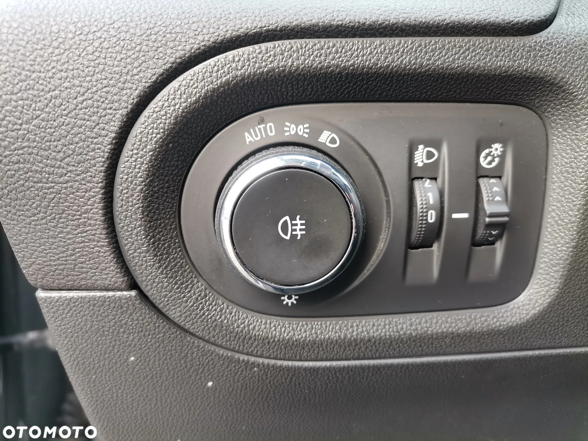 Opel Grandland X 1.2 T GPF Enjoy S&S - 18