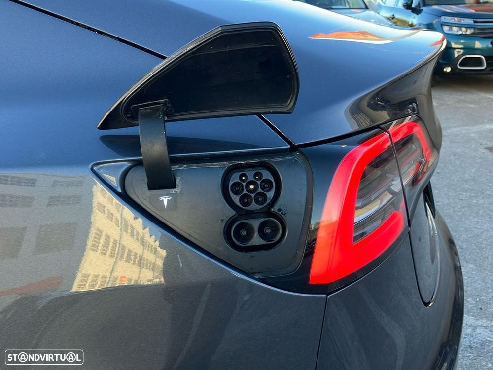 Tesla Model 3 Long-Range Dual Motor AWD - 11