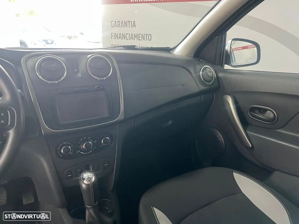Dacia Sandero 1.5 dCi Stepway - 9