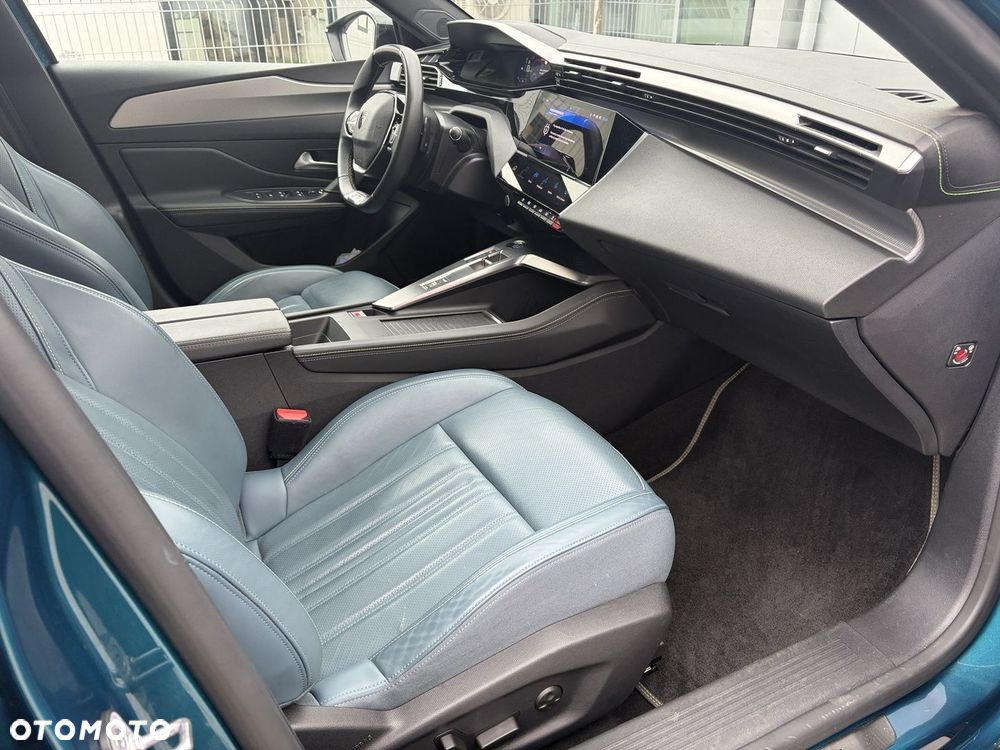 Peugeot 408 - 9