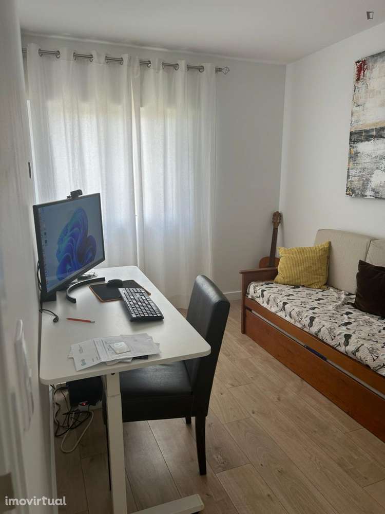 Quarto - localizado em Paço de Arcos Lisbon - Grande imagem: 3/10