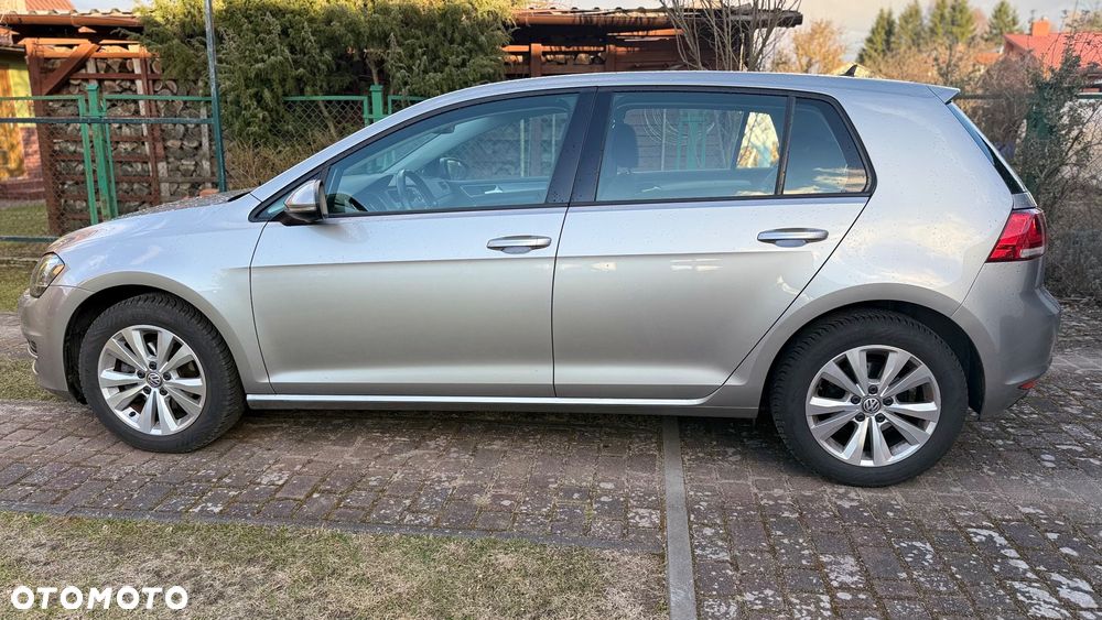 Volkswagen Golf 1.2 TSI BMT Comfortline - 4