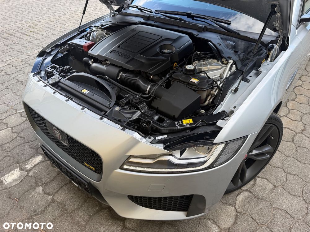 Jaguar XF 30t AWD 300 Sport - 26