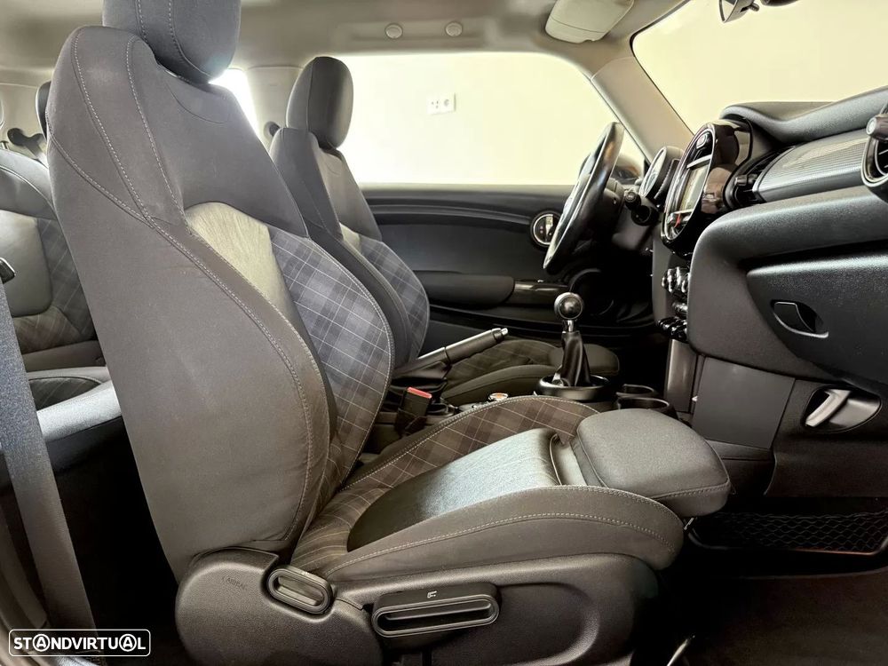 MINI 3 Portas One D - 34