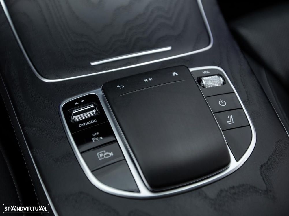 Mercedes-Benz E 300 de AMG Line - 26